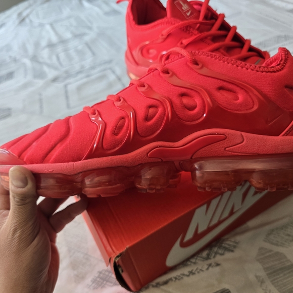 Nike Air Vapormax Plus Triple Red CW6973-600 Men’s Size 13 - Picture 3 of 11